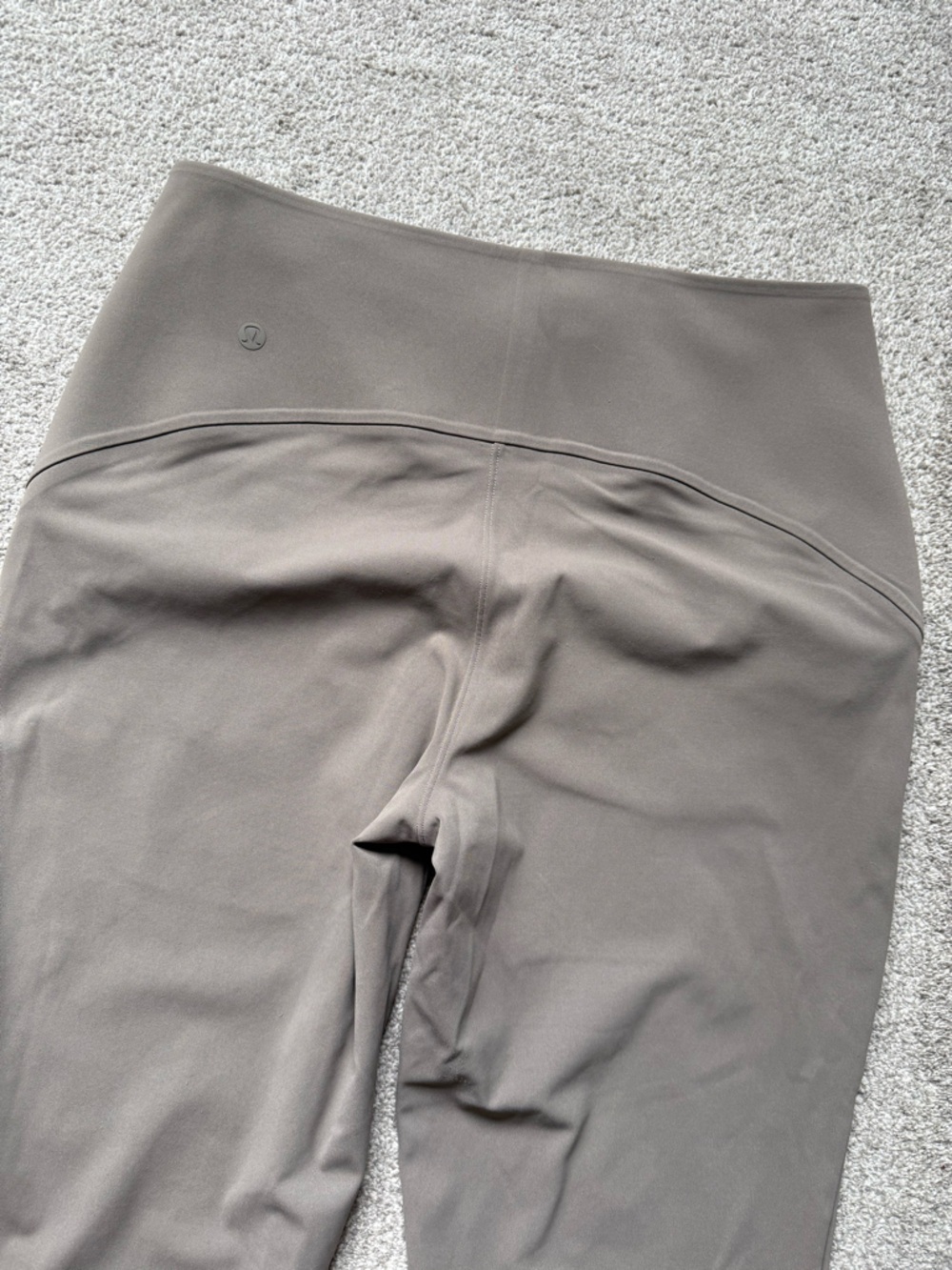 Lululemon Smooth Fit Pull-On High-Rise Cropped Pants | Size 8 - Picture 6 of 7